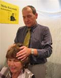 Heiler Mirko Kaczenski auf der Happiness Messe