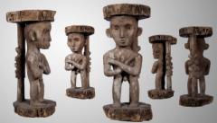 Afrikanische Indonesische Stammeskunst - Figuren Masken Skulpturen