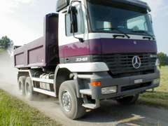 Biotop, Littauberg - Materialabfuhren mit wendigem Mercedes 3Achs-Lastwagen